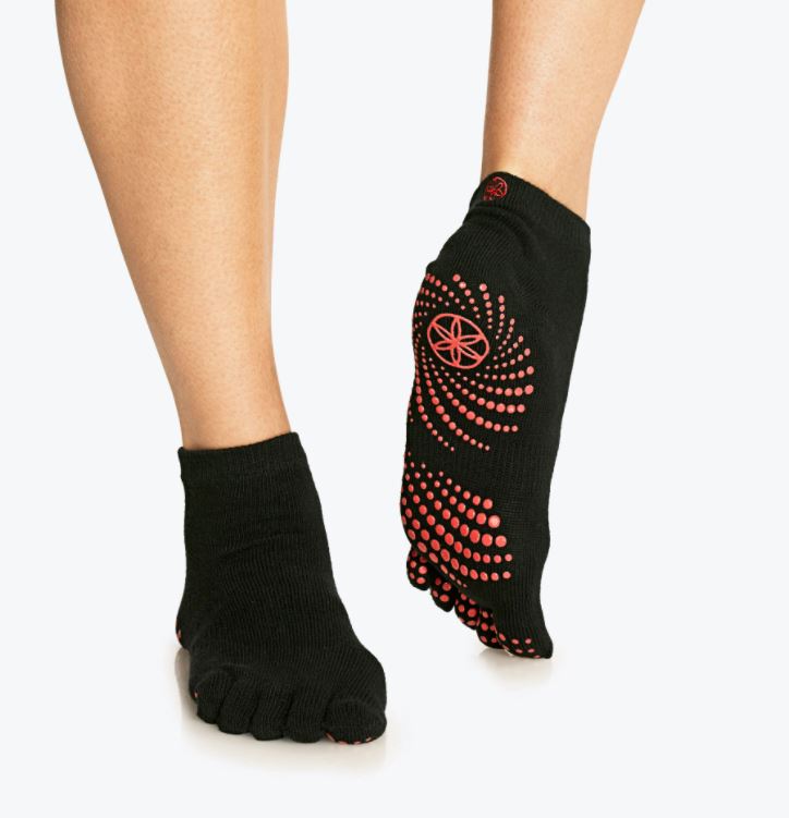 Gaiam Grippy Yoga Socks - Anti-Slip Yogasokken - Zwart/Roze