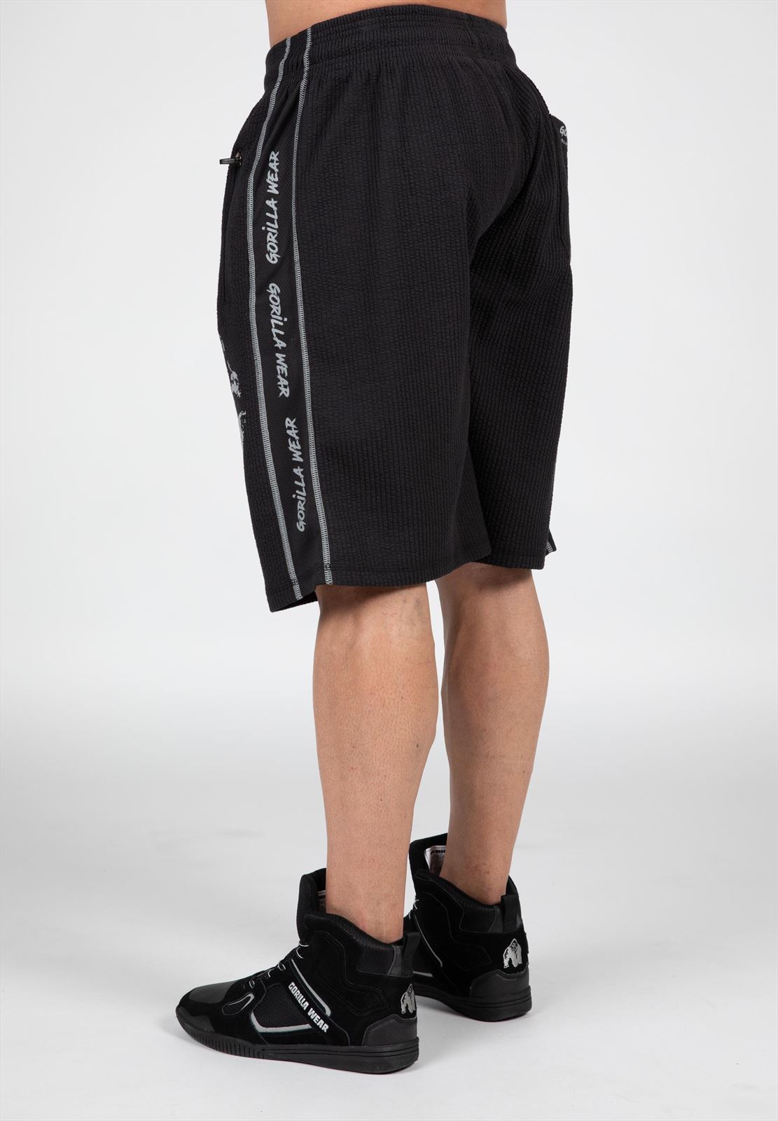 Gorilla Wear Buffalo Old School Workout Shorts - Noir/Gris